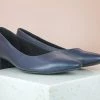 Inc.5 COURT FORMAL SMALL HEEL-NAVY WOMEN