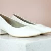 Inc.5 COURT FORMALS SMALL HEEL SHOES-WHITE