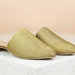Inc.5 Inc5 FLAT LACED SLIP ON