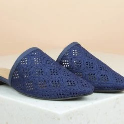 Inc.5 Bantoe FLAT PUMPS