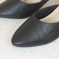 Inc.5 KITTEN HEEL MULES Inc5