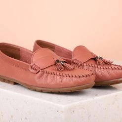Inc.5 WOMEN TASSEL LEATHER LOAFERS