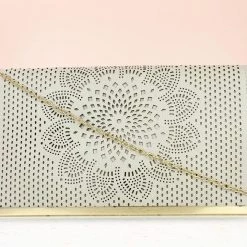 Inc.5 FORMAL FLAPPED CLUTCH-Beige