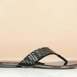 Inc.5 FLAT DIAMOND THONG