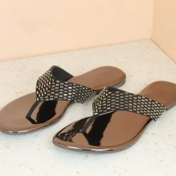 Inc.5 FLAT DIAMOND THONG