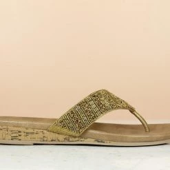 Inc.5 EMBROIDED FLAT THONG Embroidery