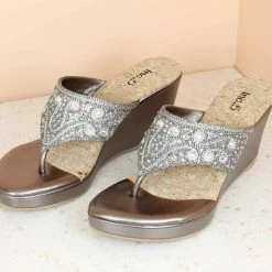 Inc.5 Embroidery VEDGE HEEL EMBROIDED THONG