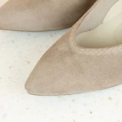 Inc.5 SUEDE HEELED PUMPS Inc5