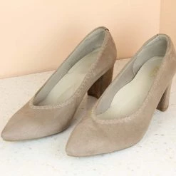 Inc.5 SUEDE HEELED PUMPS Inc5