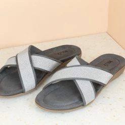 Inc.5 CROSS STRAP COMFORT MULES Inc5
