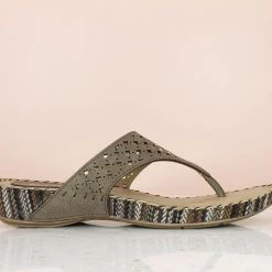 Inc.5 CUTWORK CASUALS THONG-DARK BEIGE