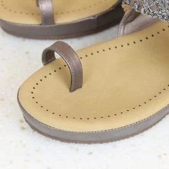 Inc.5 WOVEN COMFORT TOE POST