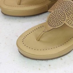 Inc.5 CUTWORK COMFORT THONG - DARK BEIGE