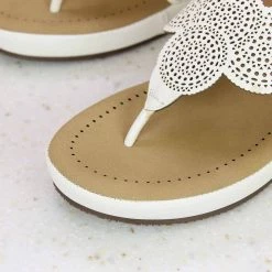 Inc.5 CUTWORK COMFORT THONG - WHITE