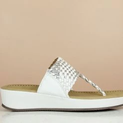 Inc.5 WOVEN COMFORT THONG