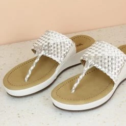 Inc.5 WOVEN COMFORT THONG