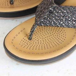 Inc.5 WOVEN COMFORT THONG