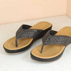 Inc.5 WOVEN COMFORT THONG