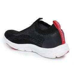 AMP Men Textured Slip-On Sneakers