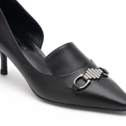 Heel & Buckle London WOMEN Black Closed Sandals