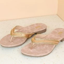 Inc.5 WOMEN EMBROIDED FLAT THONG 8 Inc.5 WOMEN EMBROIDED FLAT THONG