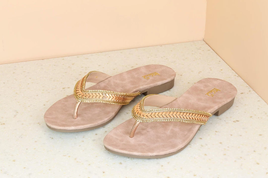 Inc.5 WOMEN EMBROIDED FLAT THONG 5 Inc.5 WOMEN EMBROIDED FLAT THONG