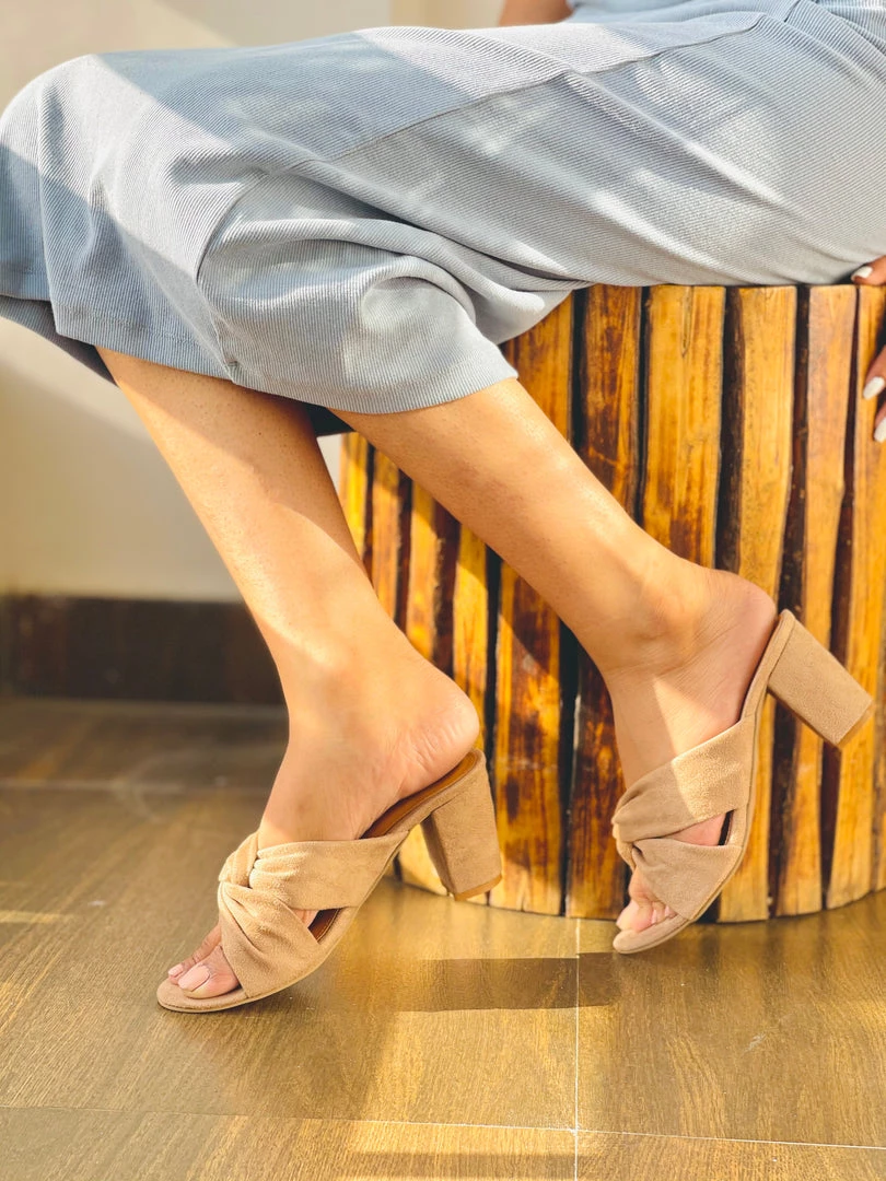 Inc.5 SUEDE BLOCK HEEL MULE-BEIGE Casual 3 Inc.5 SUEDE BLOCK HEEL MULE-BEIGE Casual