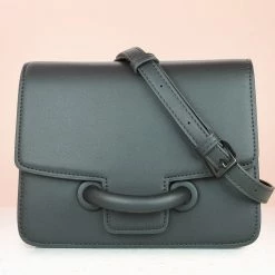 Inc.5 CASUAL FLAPPED CLUTCH - BLACK